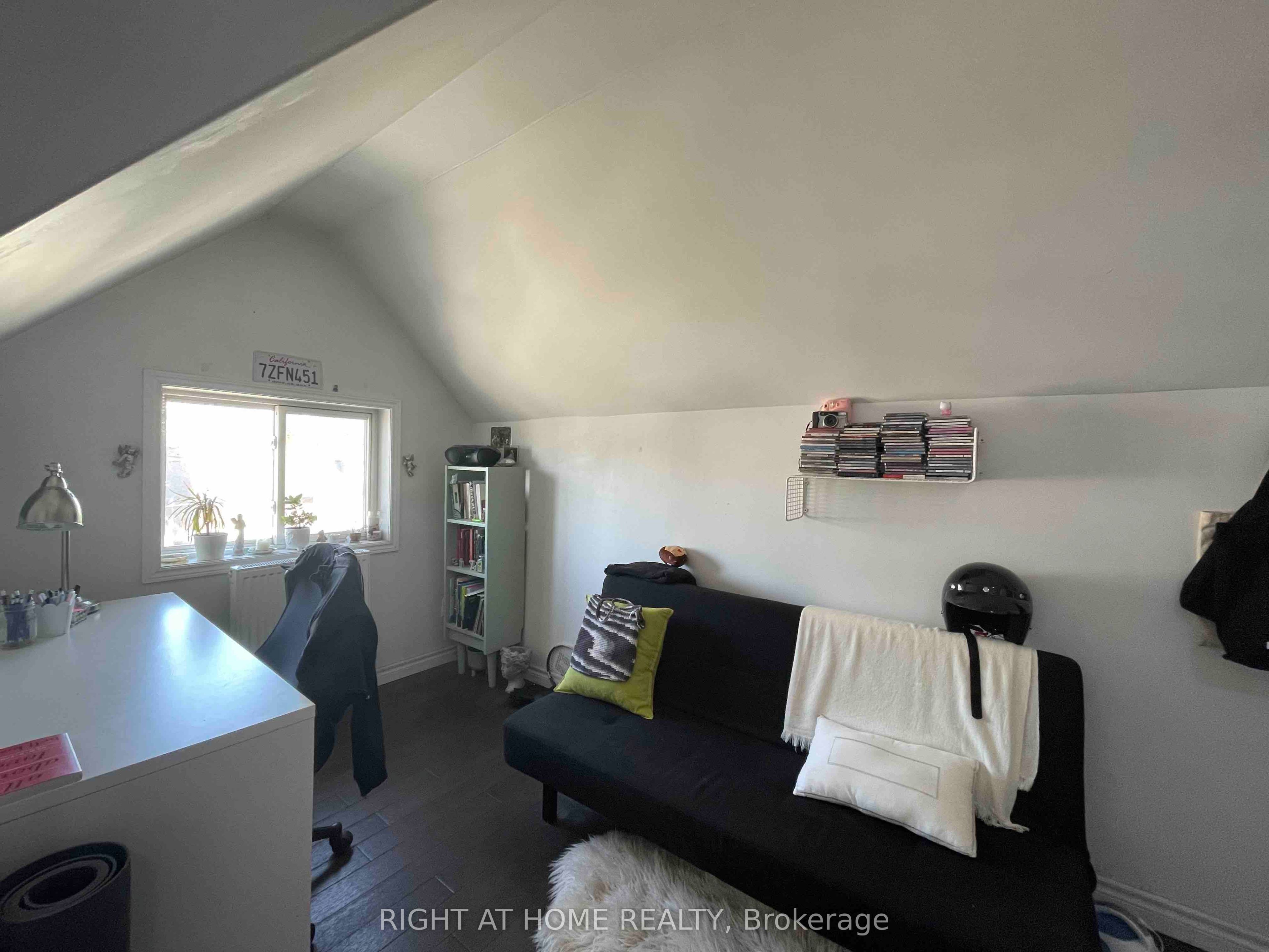 570 Bathurst Street 2, Toronto, ON M5S 2P9 photo 4