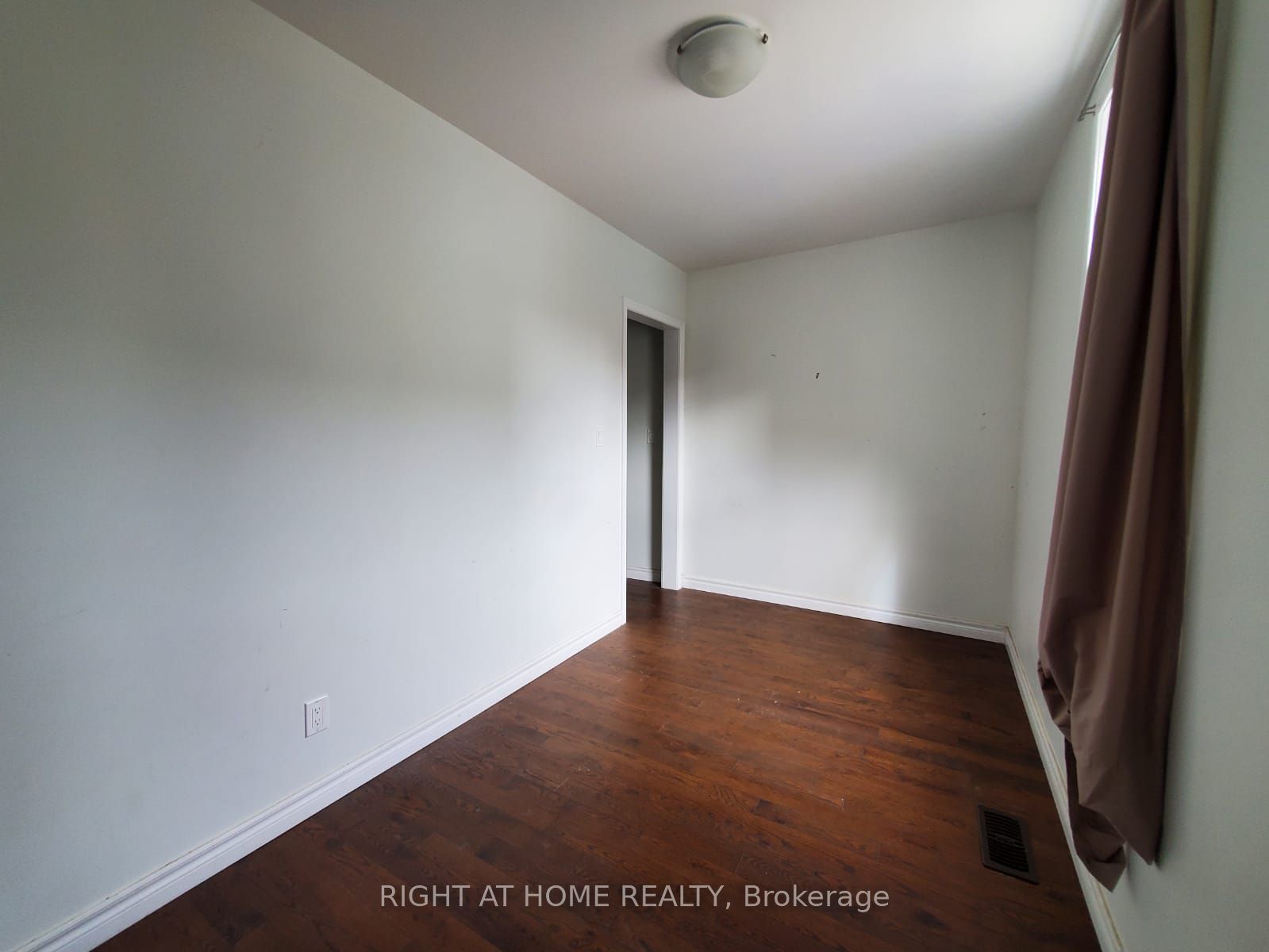 97 D'arcy Street 1, Toronto, ON M5T 1J9 photo 5