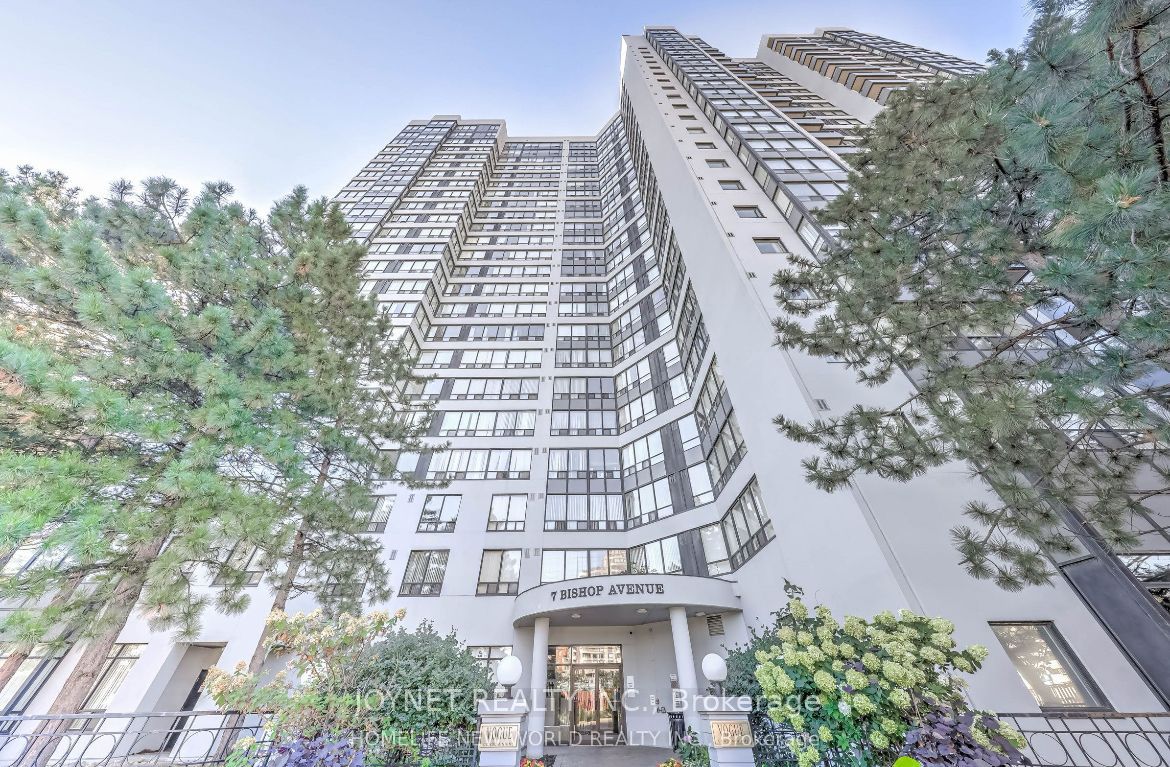 7 Bishop Avenue 2205, Toronto, ON M2M 4J4