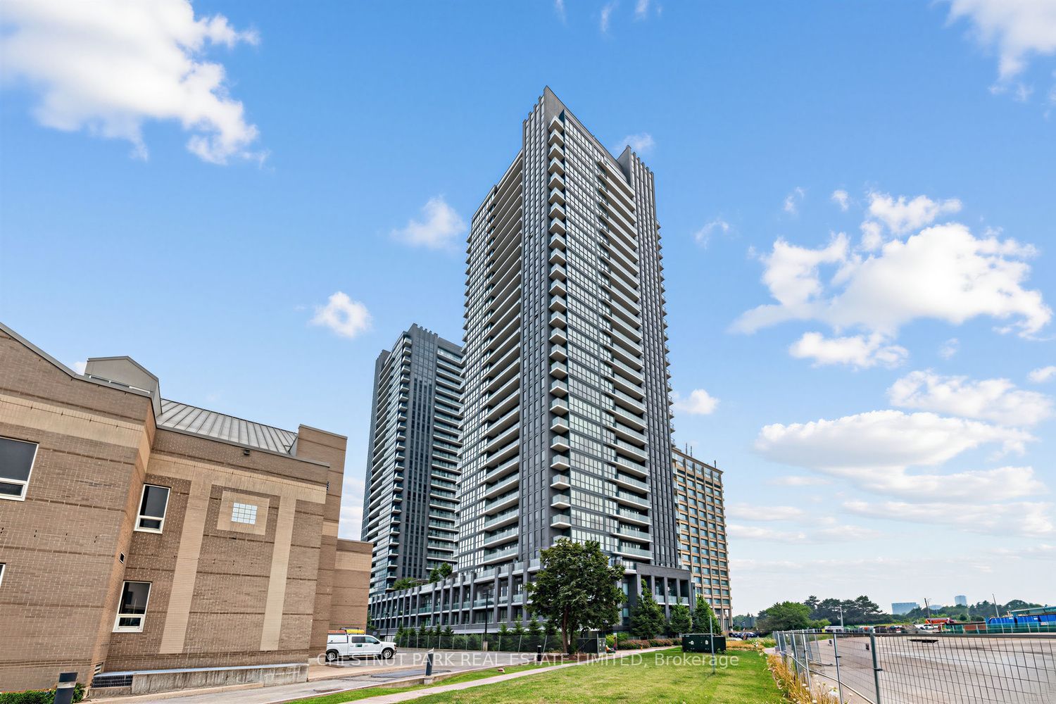 6 Sonic Way 2401, Toronto, ON M3C 0P1