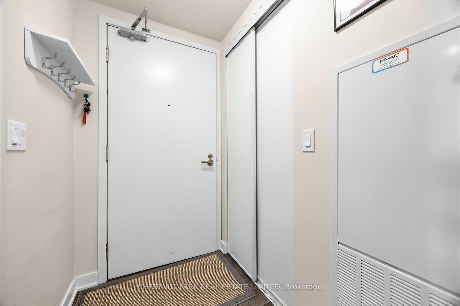 6 Sonic Way 2401, Toronto, ON M3C 0P1 photo 4