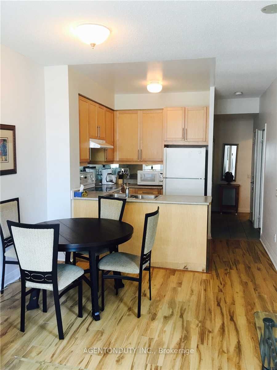 1121 Bay Street 1505, Toronto, ON M5S 3L9 photo 4
