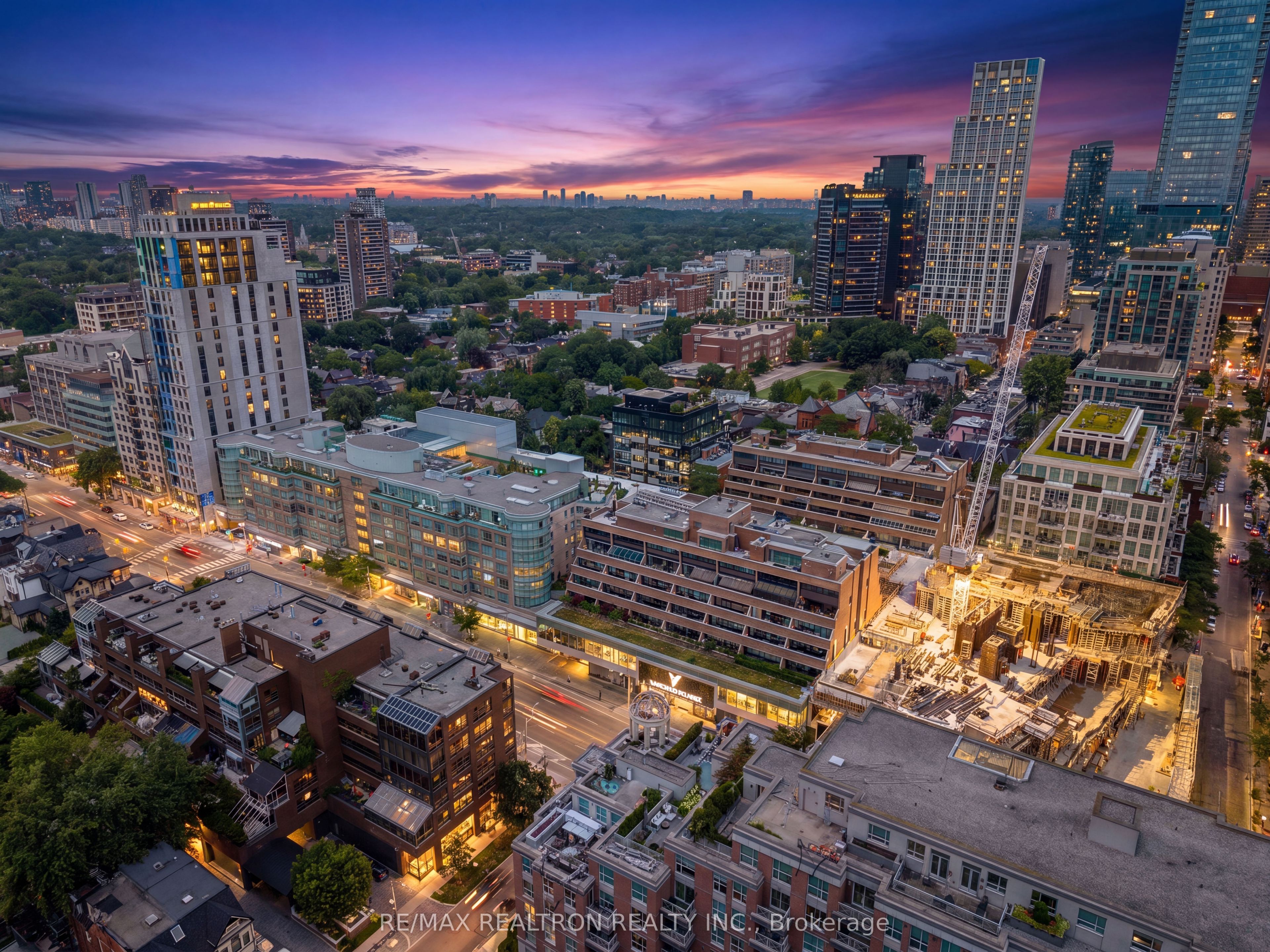 55A Avenue Road 412, Toronto, ON M5R 3L2