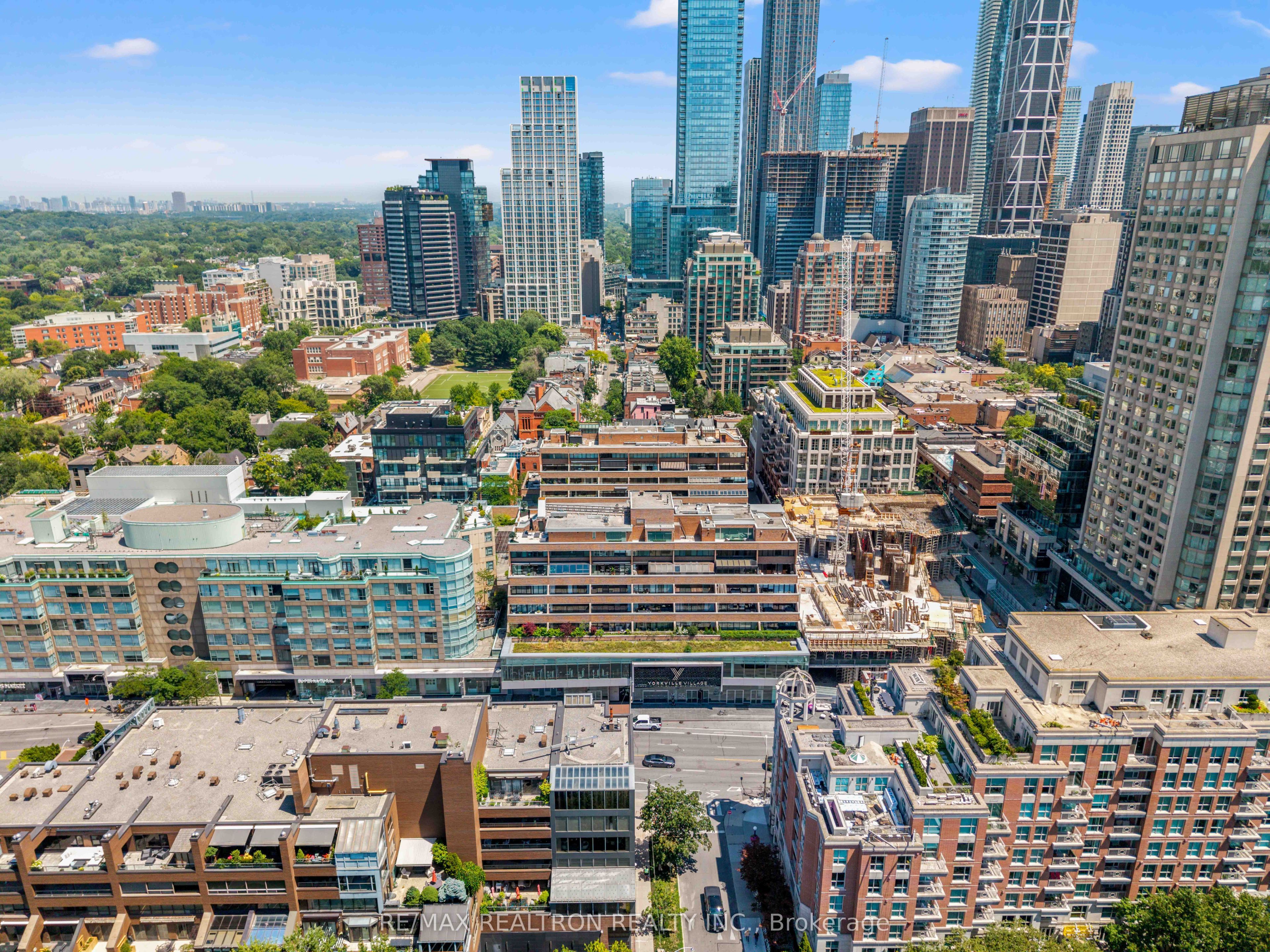 55A Avenue Road 412, Toronto, ON M5R 3L2 photo 5