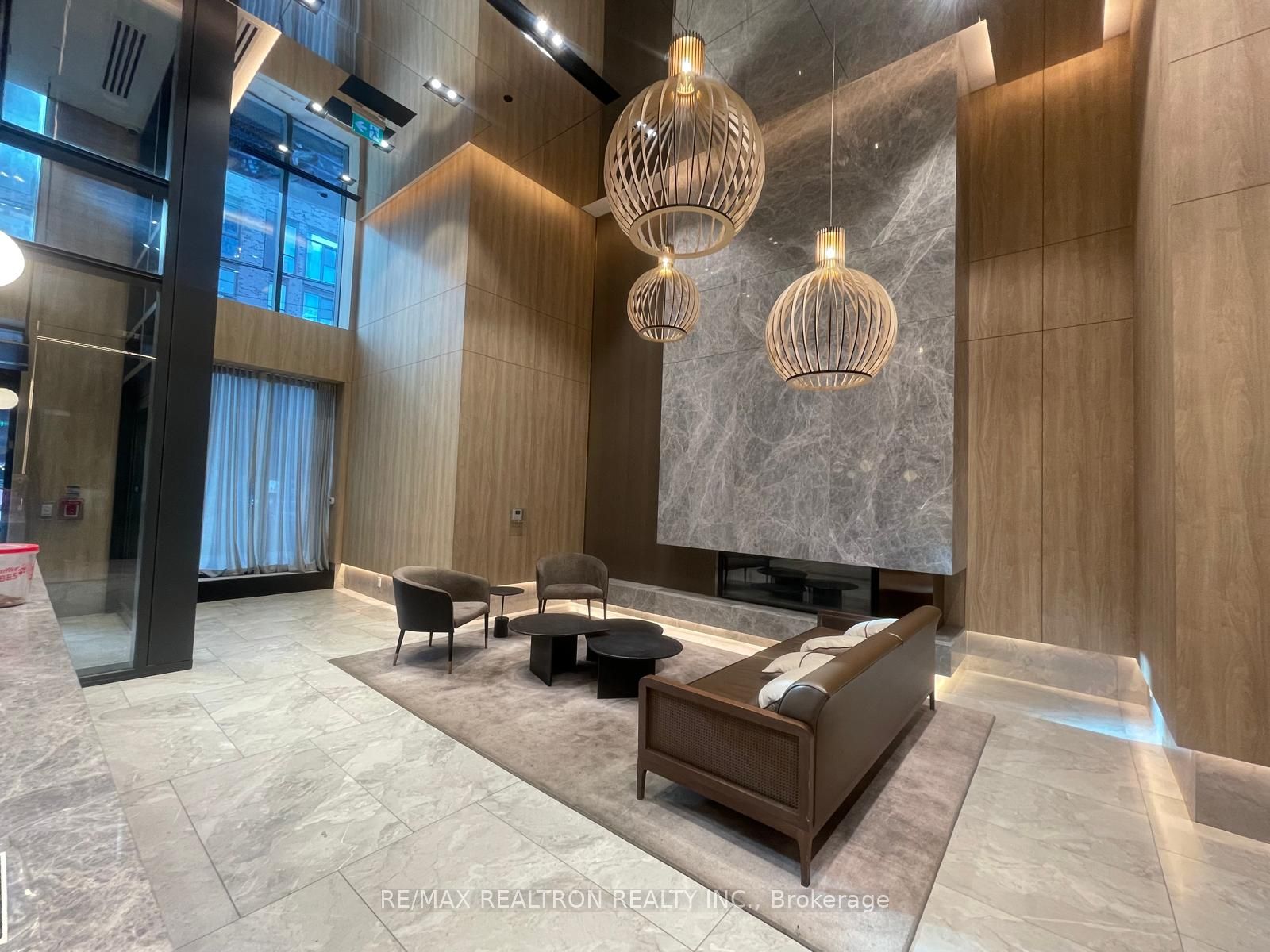 252 Church Street 4109, Toronto, ON M5B 1Z2 photo 4