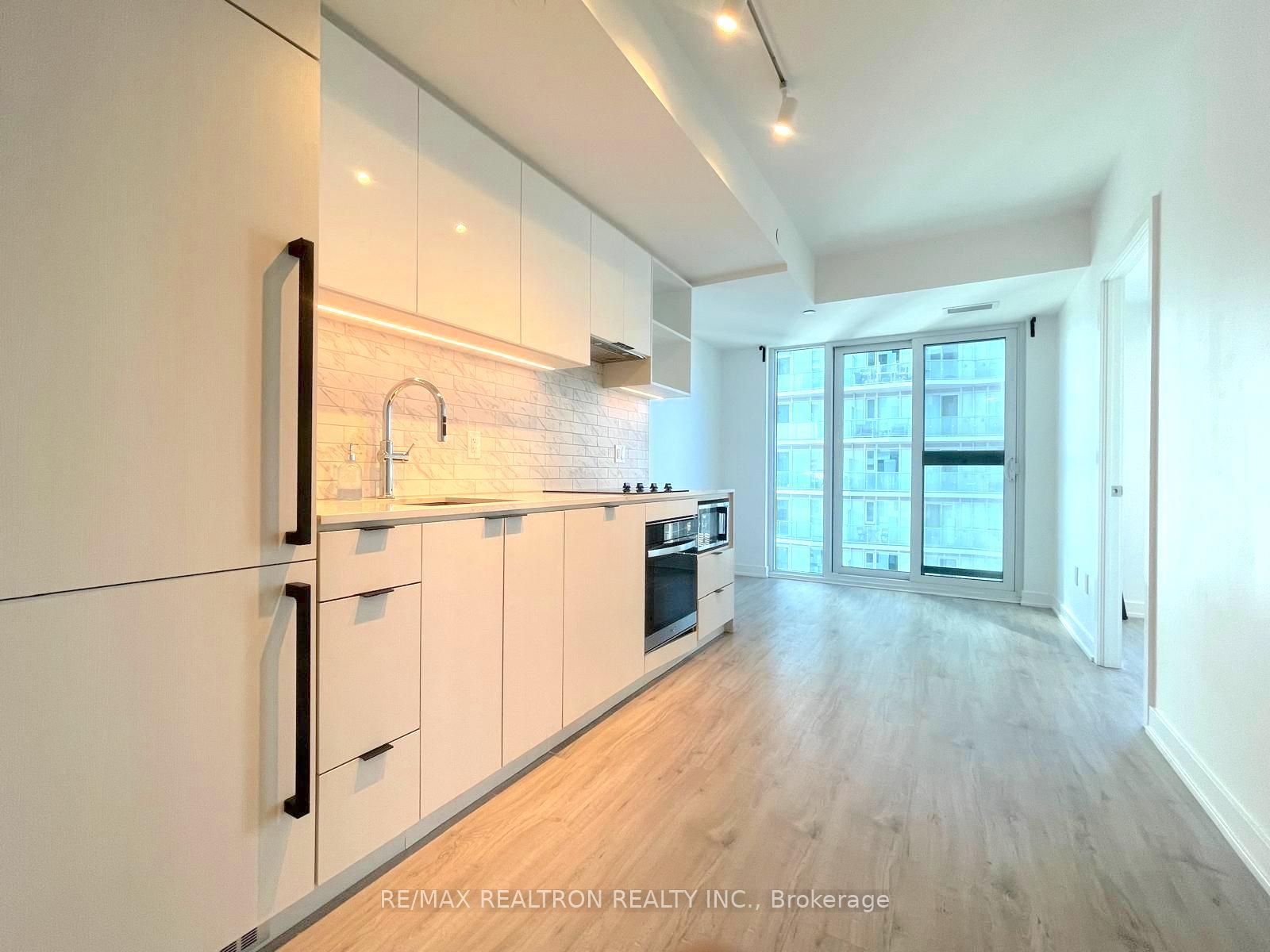 252 Church Street 4109, Toronto, ON M5B 1Z2 photo 5