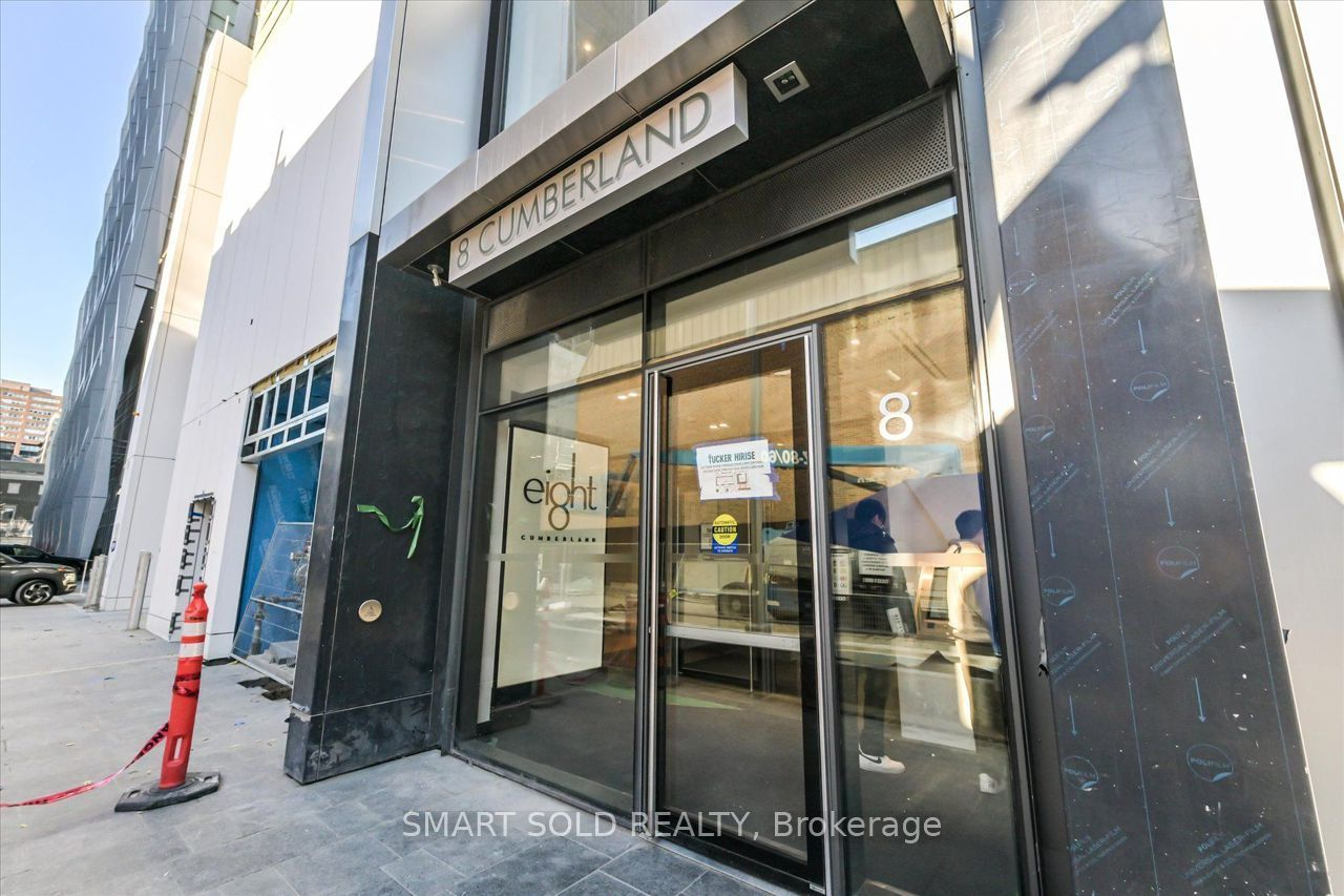 8 Cumberland Street 807, Toronto, ON M4W 0B6 photo 3