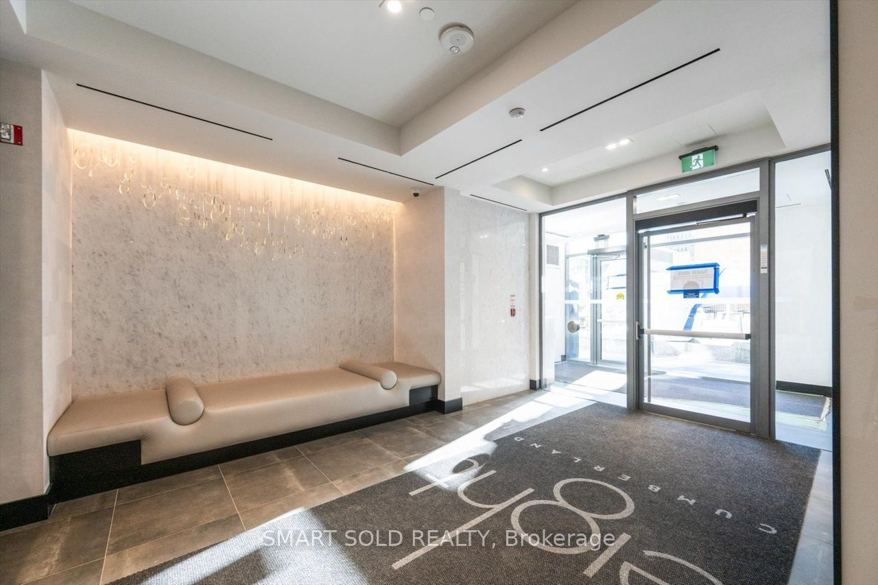8 Cumberland Street 807, Toronto, ON M4W 0B6 photo 5