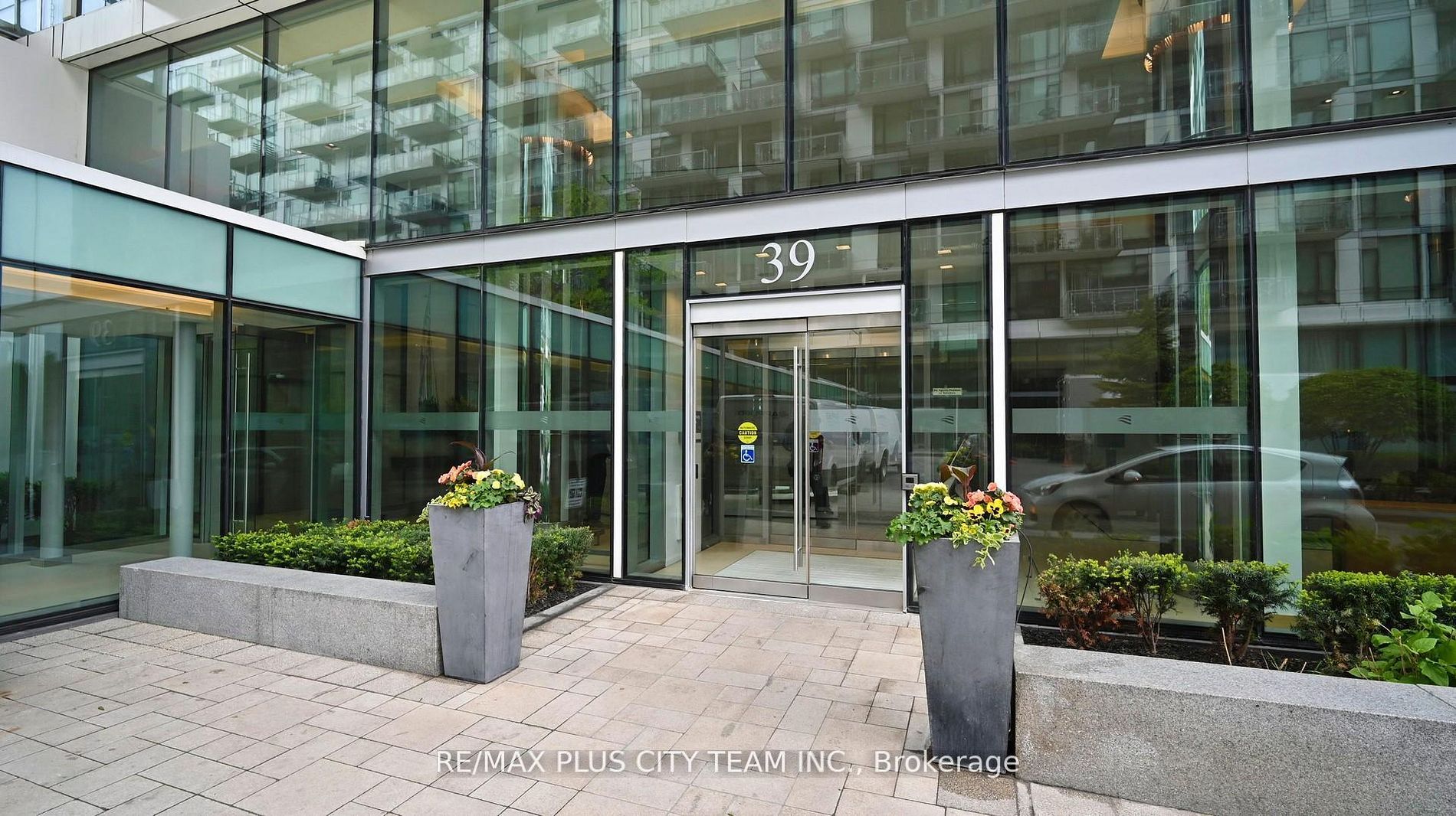 39 Queens Quay E 1305, Toronto, ON M5E 0A5 photo 2
