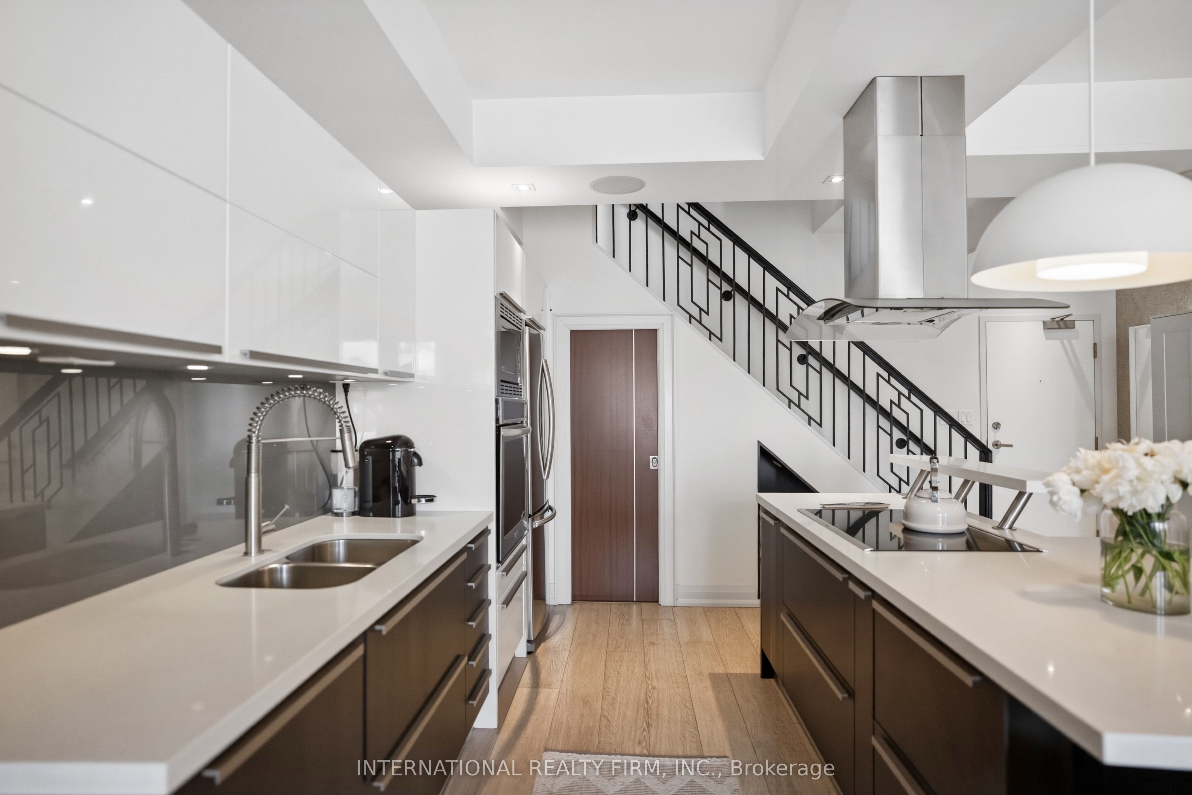 500 Richmond St Street W PH27, Toronto, ON M5V 1Y2 photo 4