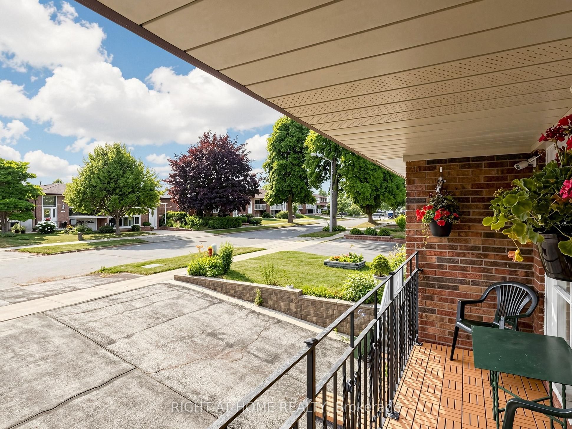 227 Apache Trail, Toronto, ON M2H 2W3 photo 5