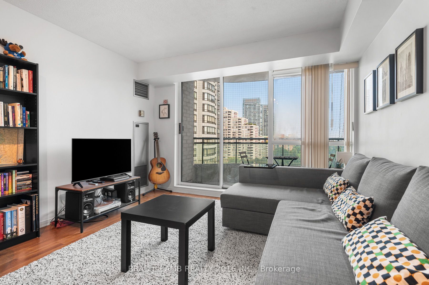 8 Pemberton Avenue 1110, Toronto, ON M2M 4K8