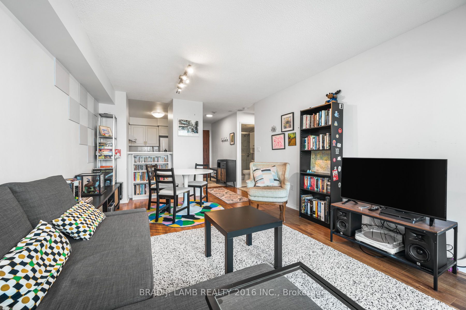 8 Pemberton Avenue 1110, Toronto, ON M2M 4K8 photo 5