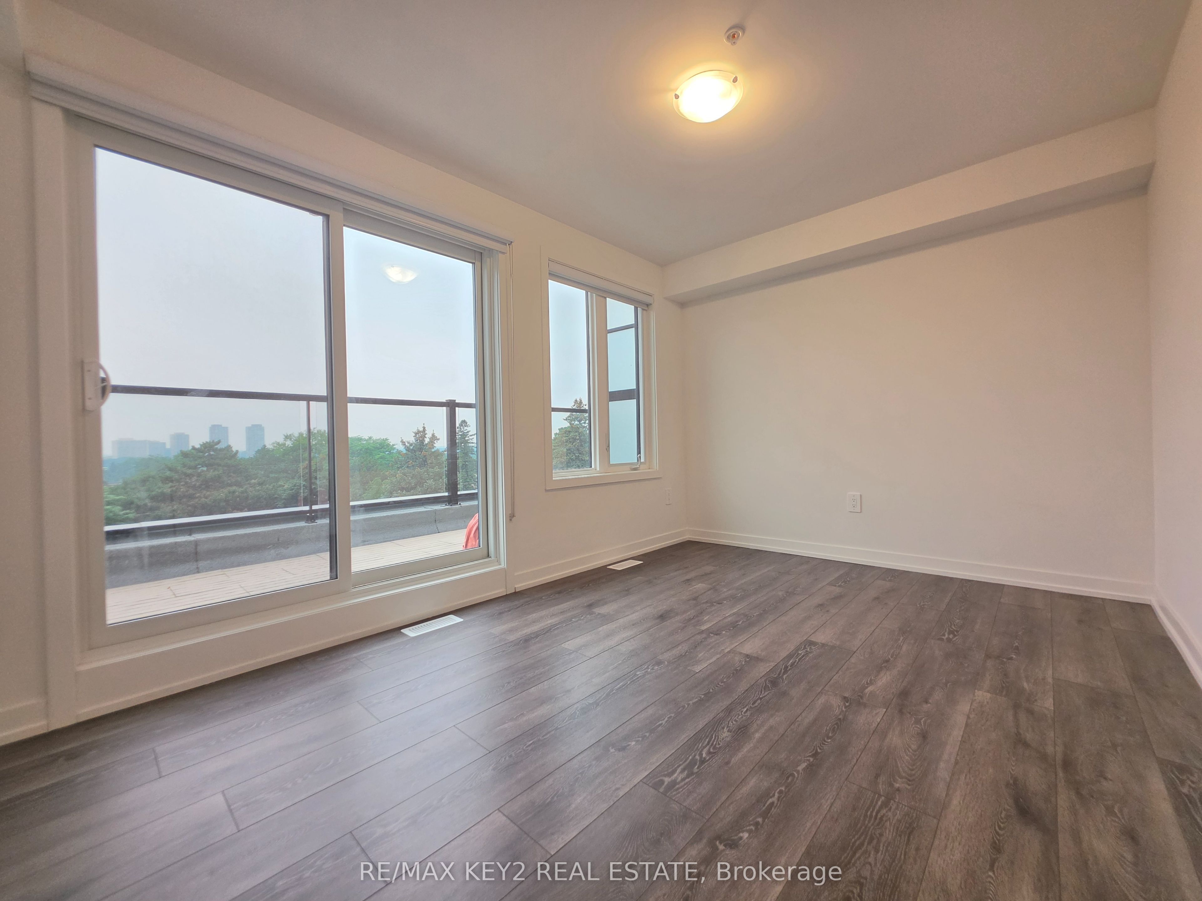 1670 Victoria Park Avenue 213, Toronto, ON M1R 1P7 photo 5