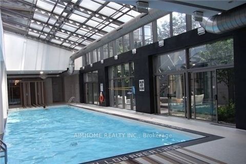 38 Grenville Street 905, Toronto, ON M4Y 1A5 photo 2