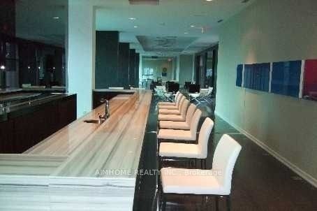 38 Grenville Street 905, Toronto, ON M4Y 1A5 photo 5