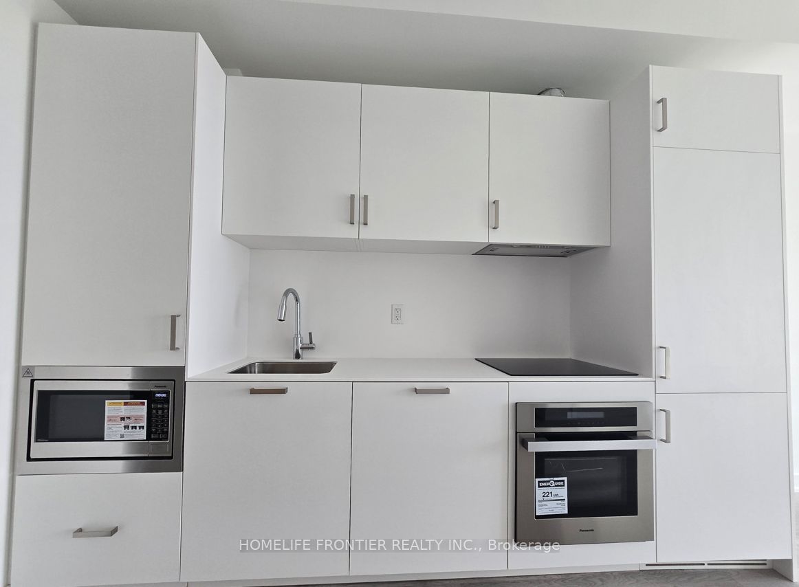 88 Queen Street E 4809, Toronto, ON M5C 0B6 photo 5