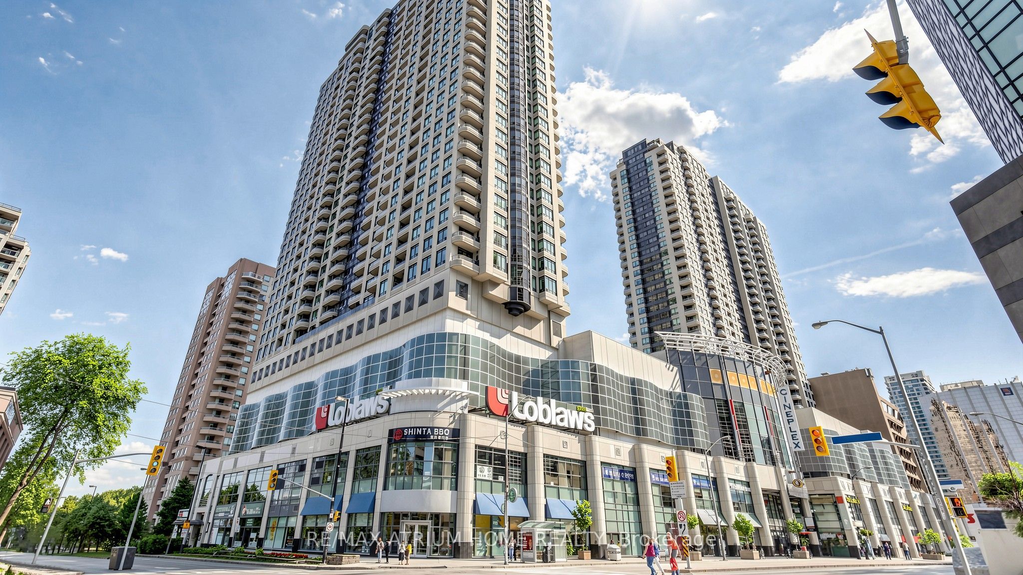 33 Empress Avenue 2207, Toronto, ON M2N 6Y7 photo 3