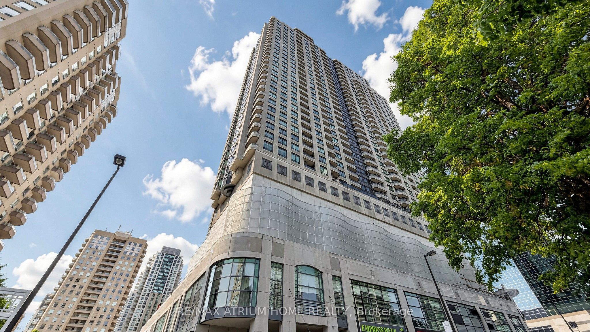 33 Empress Avenue 2207, Toronto, ON M2N 6Y7 photo 4