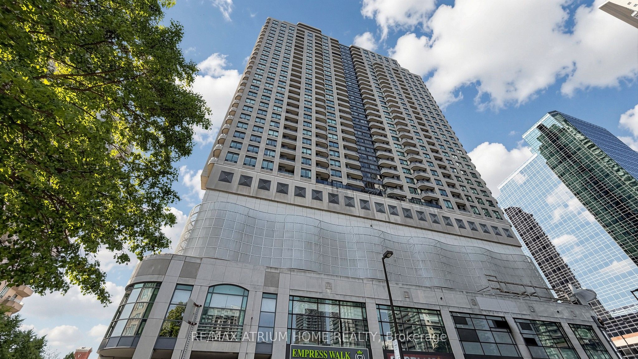 33 Empress Avenue 2207, Toronto, ON M2N 6Y7 photo 5