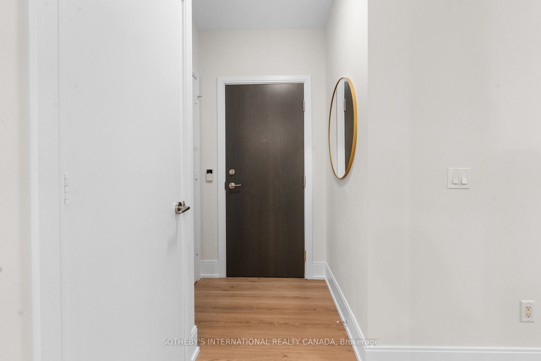 181 Wynford Drive 1405, Toronto, ON M3C 0C6 photo 3