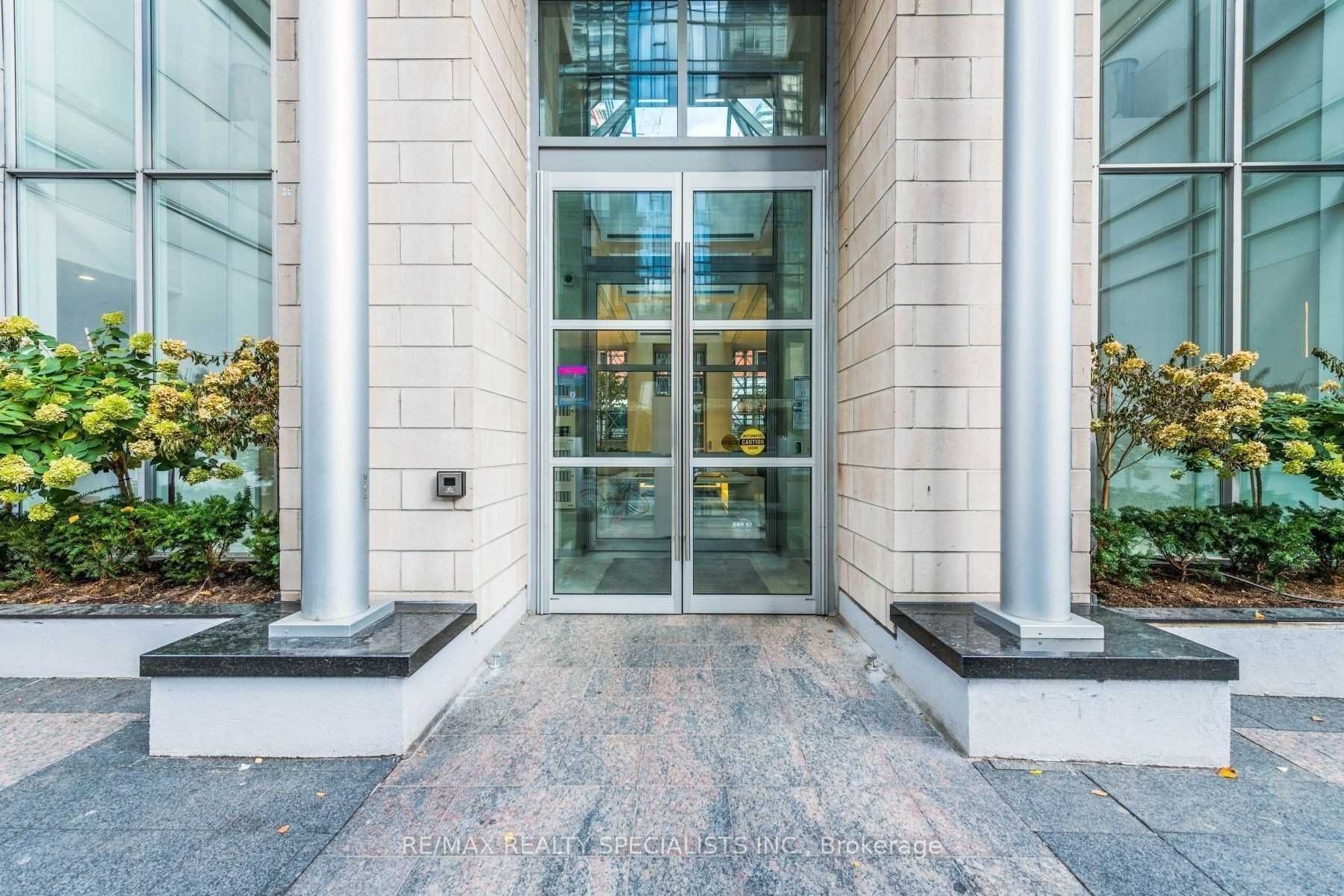 250 Wellington Street 529, Toronto, ON M5V 3P6 photo 2
