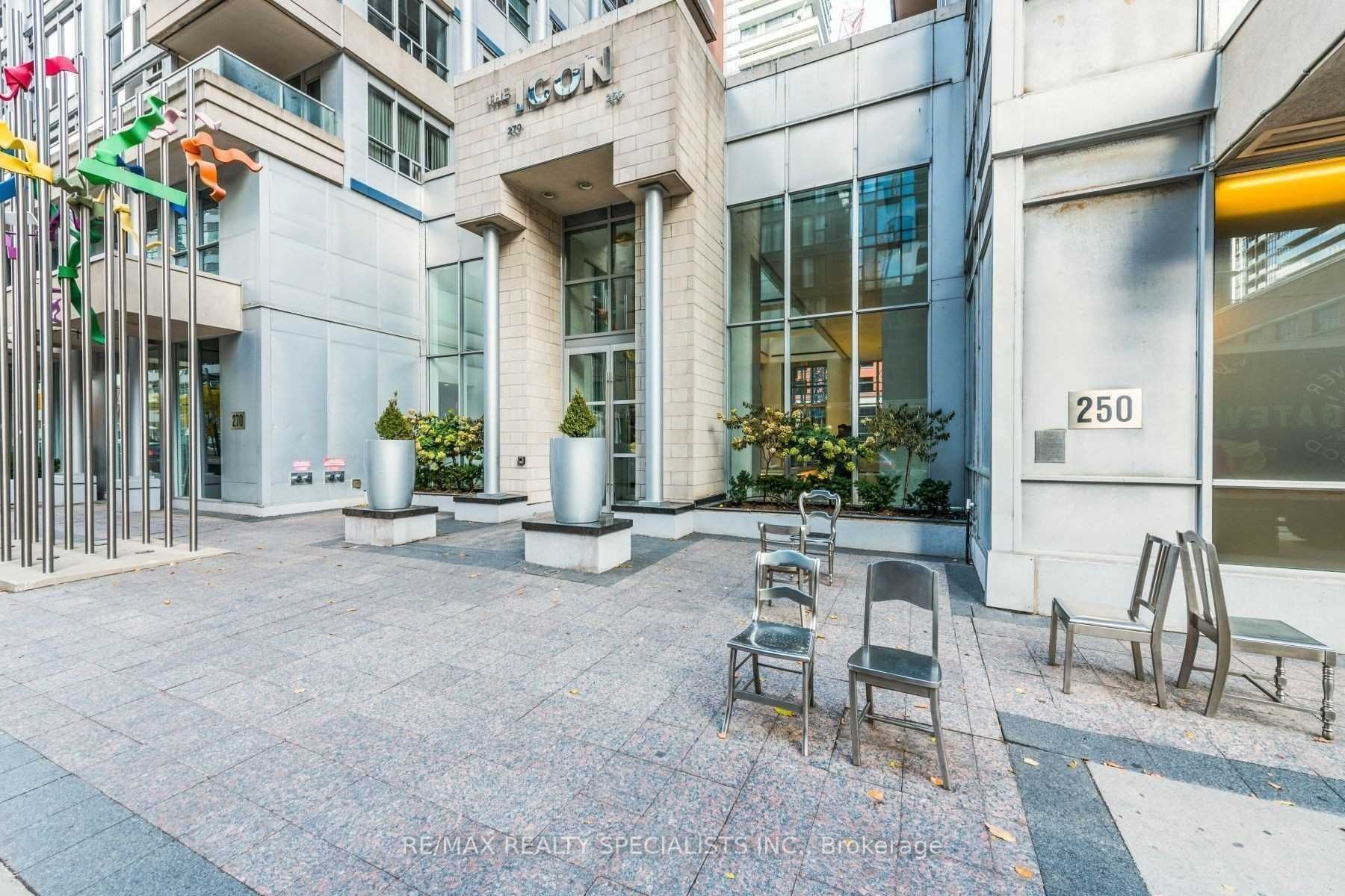 250 Wellington Street 529, Toronto, ON M5V 3P6 photo 3