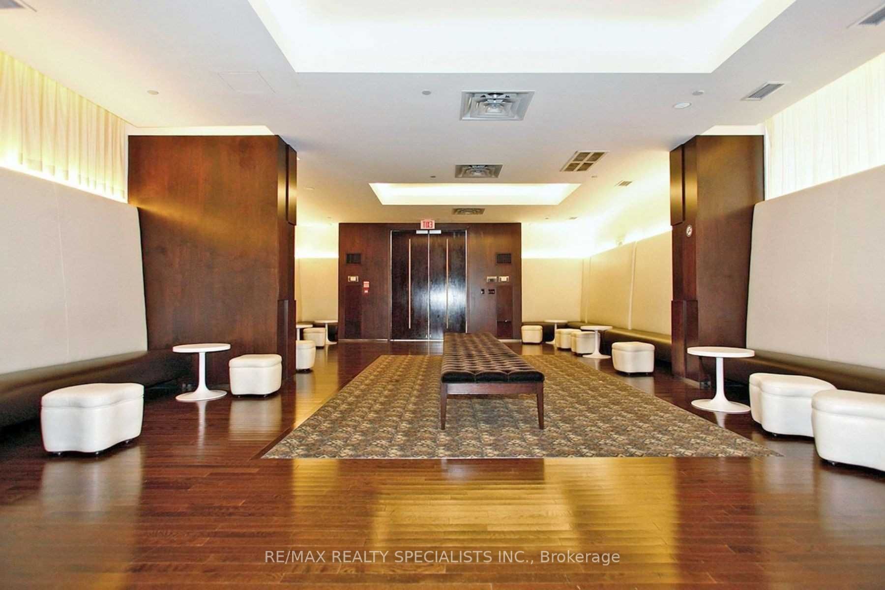 250 Wellington Street 529, Toronto, ON M5V 3P6 photo 4