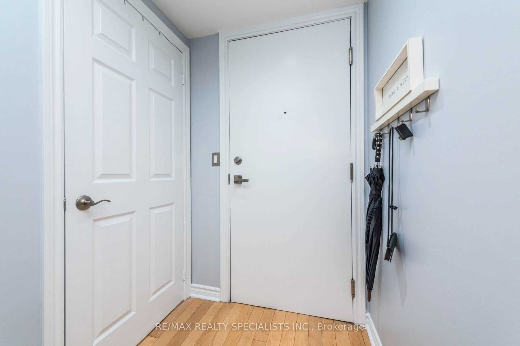 250 Wellington Street 529, Toronto, ON M5V 3P6 photo 5
