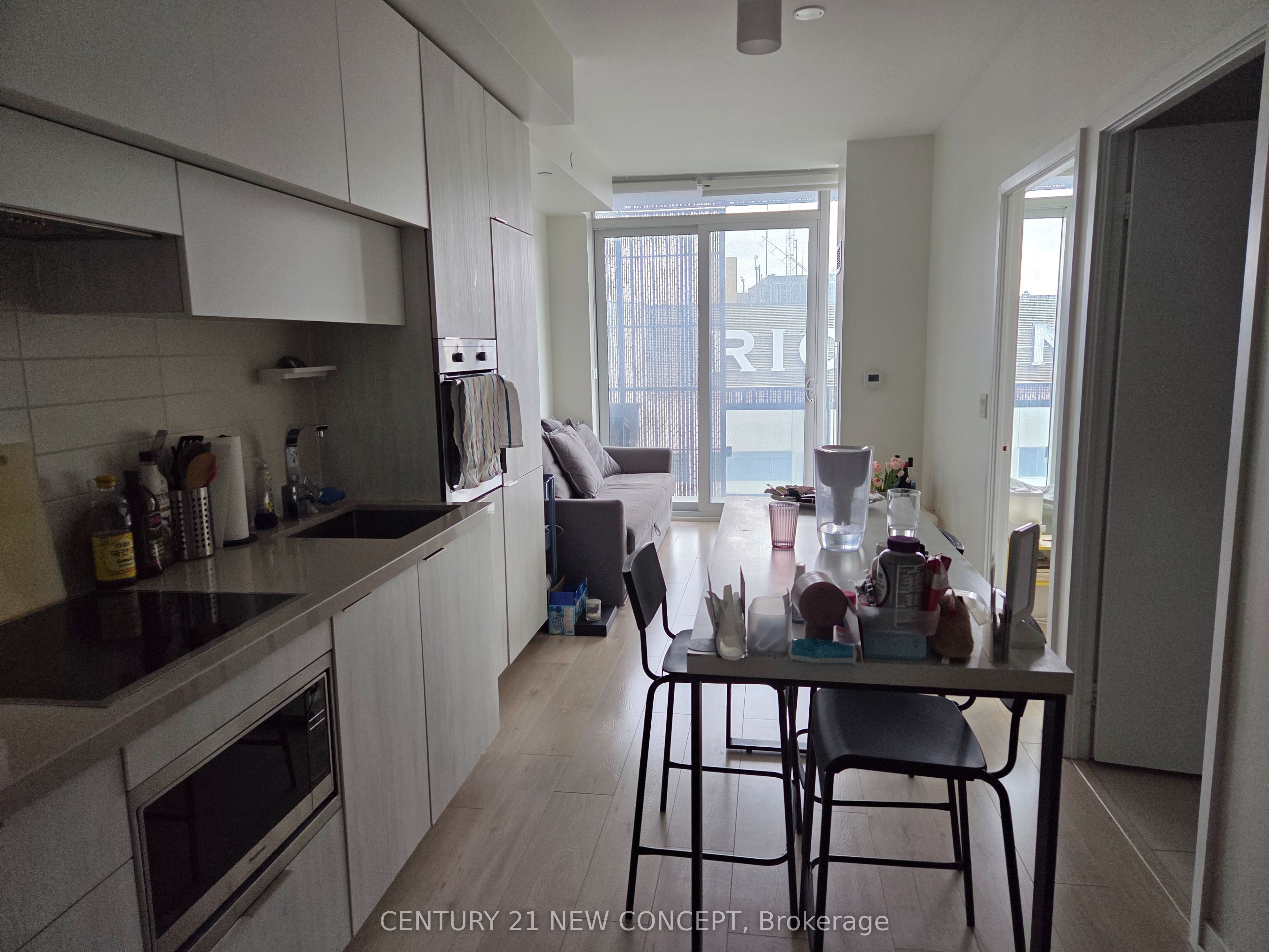 8 Eglinton Avenue 3604, Toronto, ON M4P 0C1 photo 3