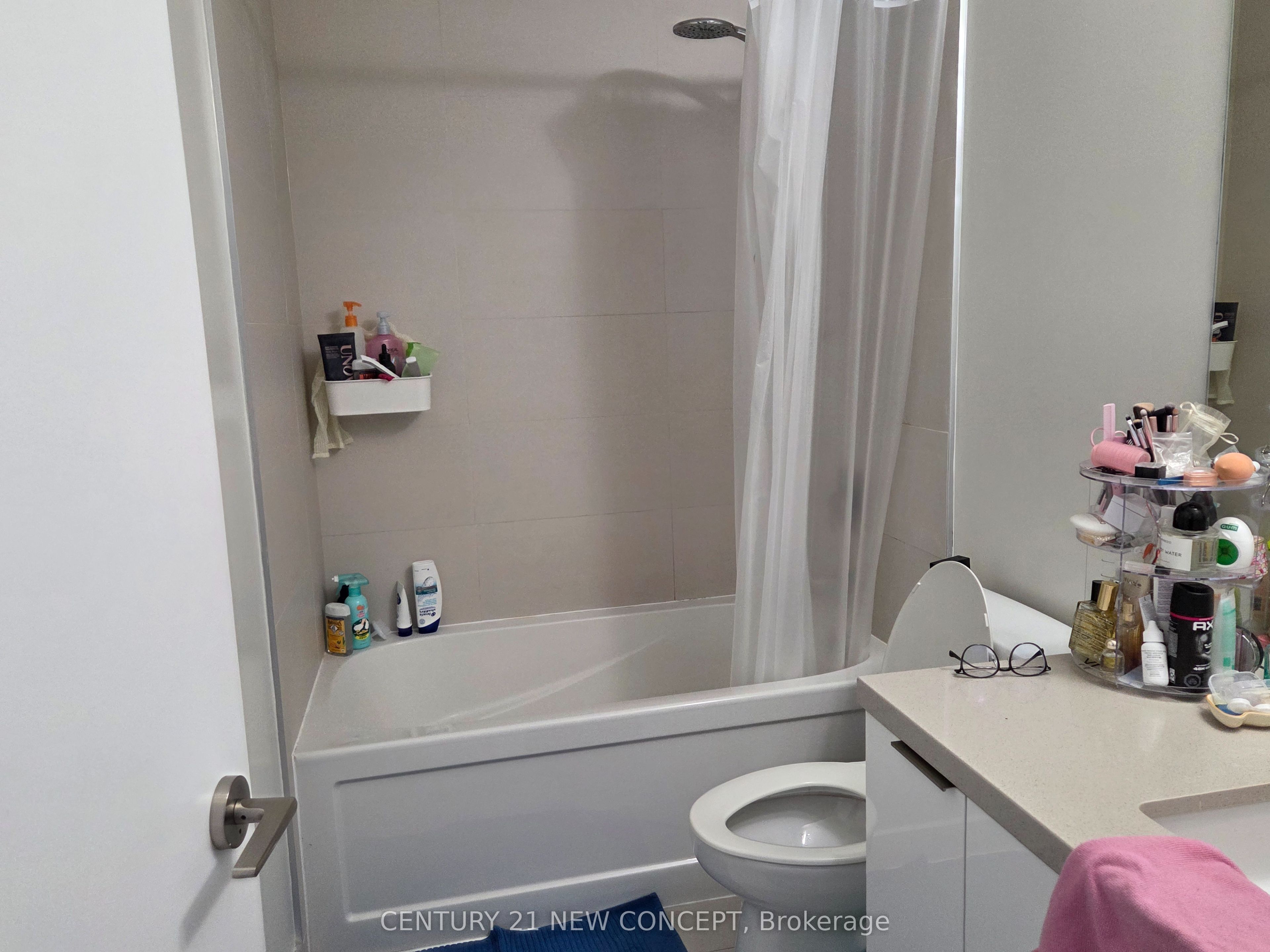 8 Eglinton Avenue 3604, Toronto, ON M4P 0C1 photo 5
