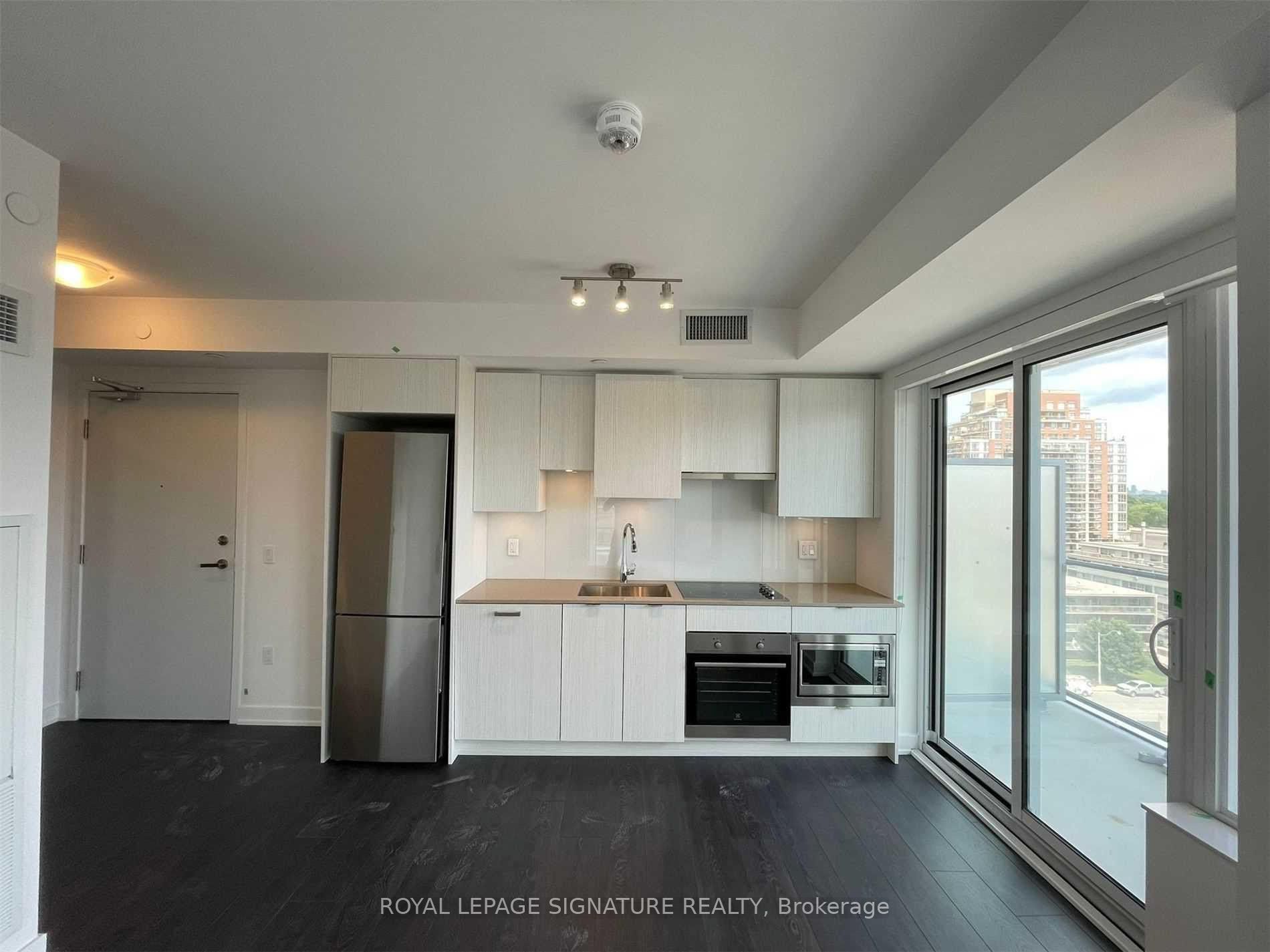 195 Redpath Avenue 804, Toronto, ON M4P 0E4 photo 2
