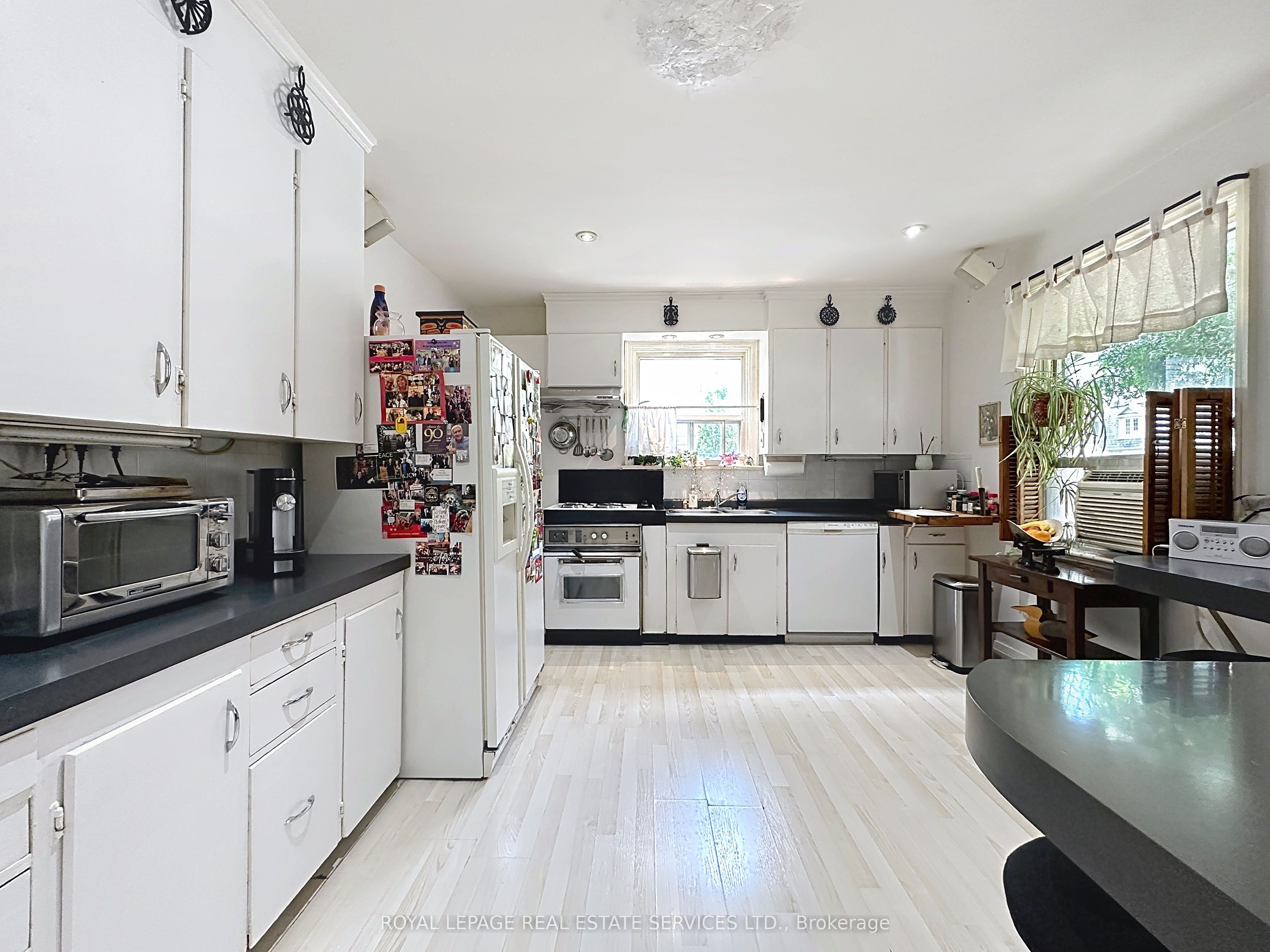 145 Parkview Avenue, Toronto, ON M2N 3Y6 photo 3