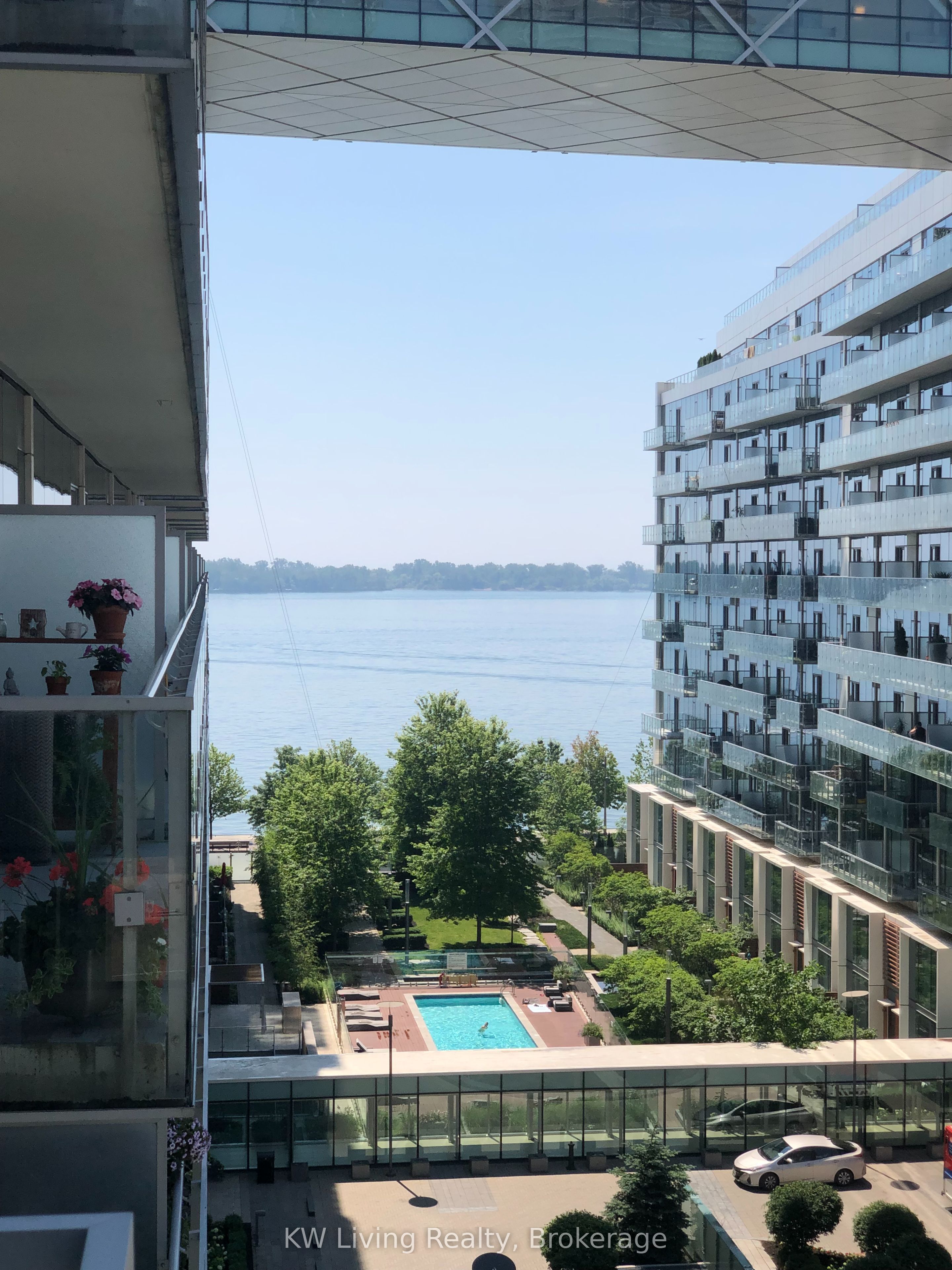 39 Queens Quay E 740, Toronto, ON M5E 0A5