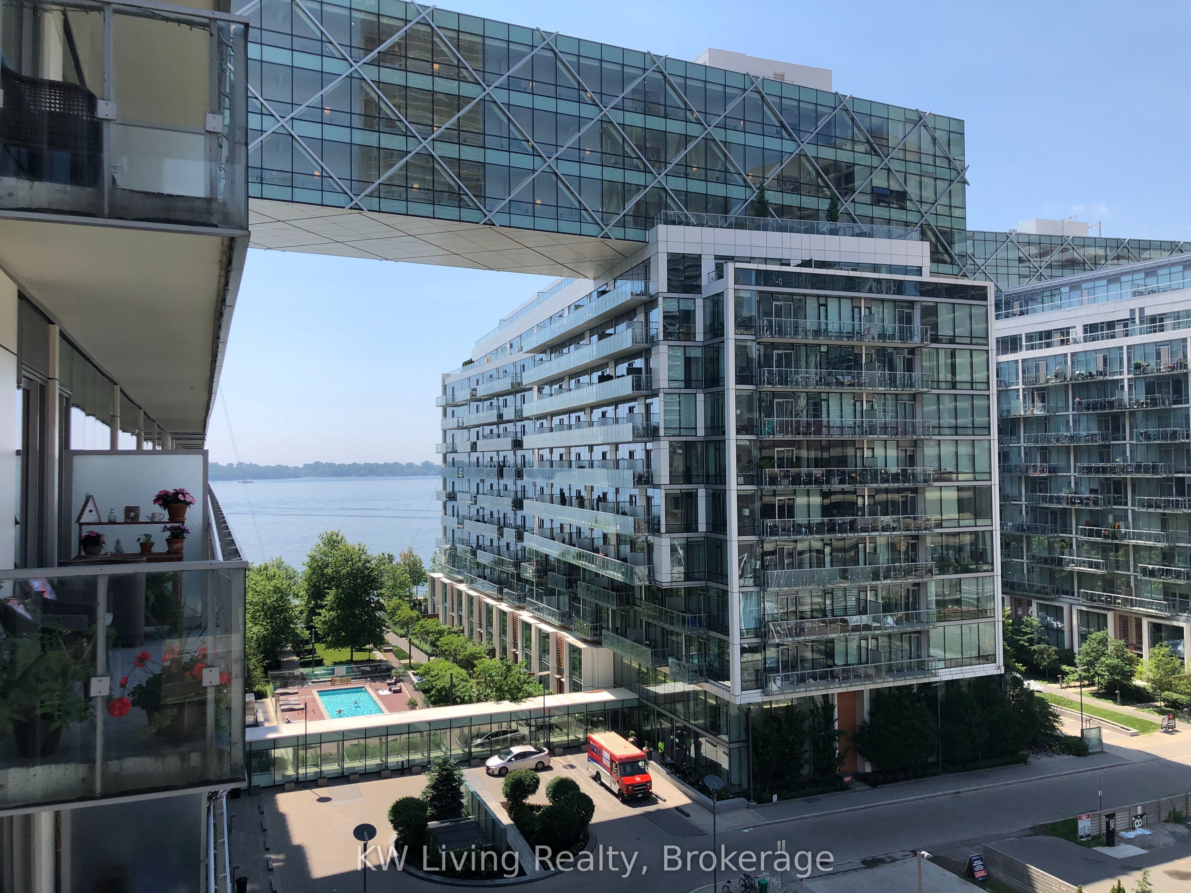 39 Queens Quay E 740, Toronto, ON M5E 0A5 photo 2