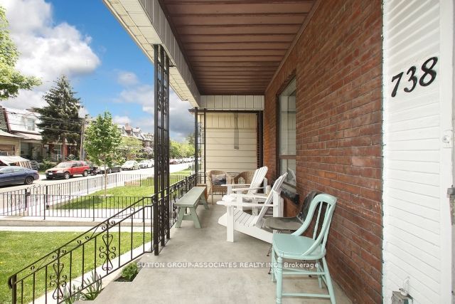 738 Shaw Street 2nd Fl., Toronto, ON M6G 3L7 photo 2