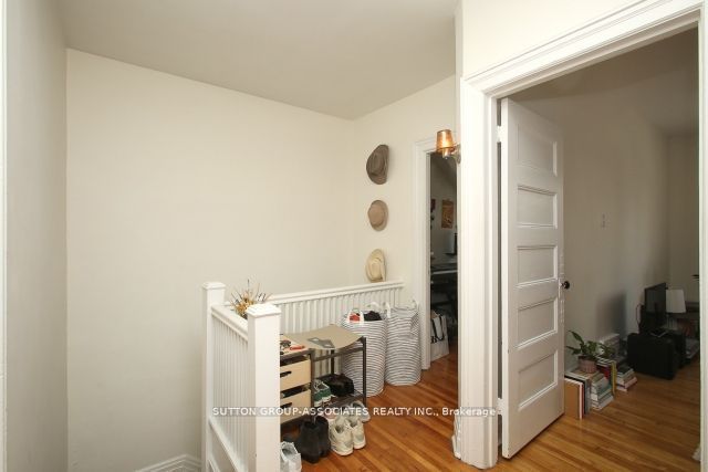 738 Shaw Street 2nd Fl., Toronto, ON M6G 3L7 photo 3