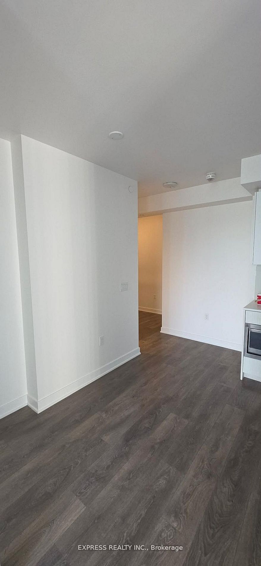 195 Redpath Avenue 2212, Toronto, ON M4P 0E4