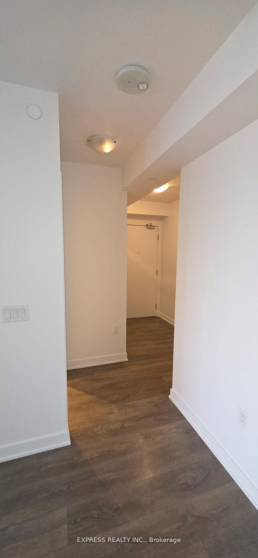 195 Redpath Avenue 2212, Toronto, ON M4P 0E4 photo 2