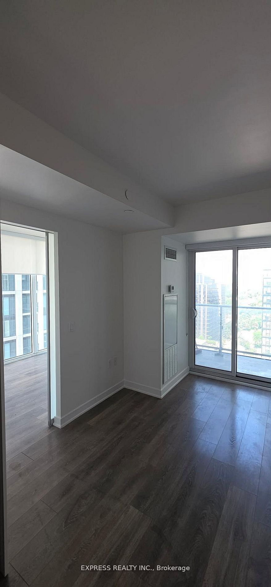 195 Redpath Avenue 2212, Toronto, ON M4P 0E4 photo 3