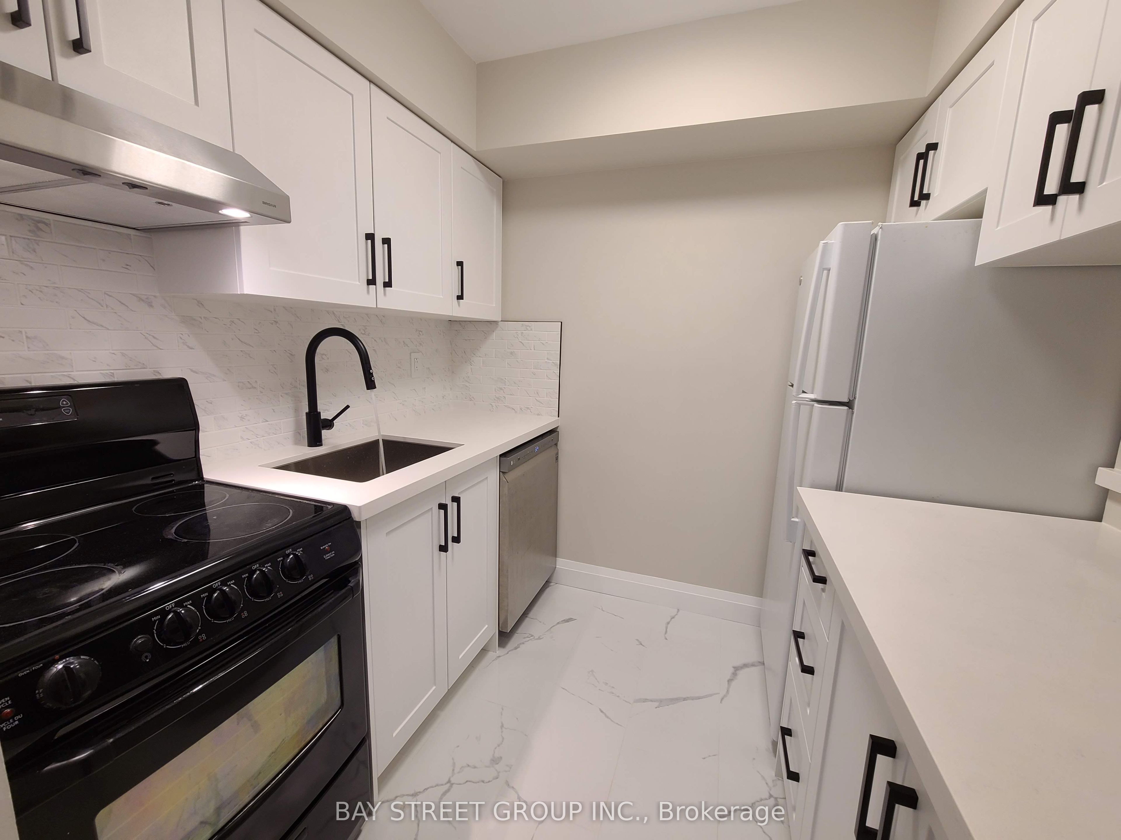 633 Bay Street 1212, Toronto, ON M5G 2G4 photo 2