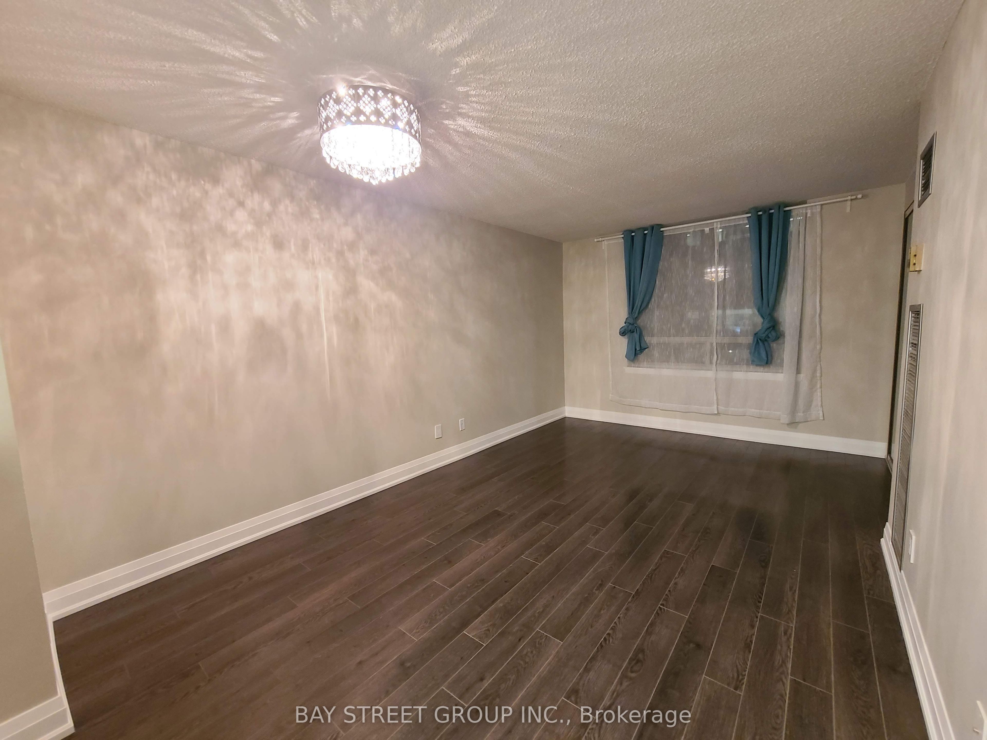 633 Bay Street 1212, Toronto, ON M5G 2G4 photo 5
