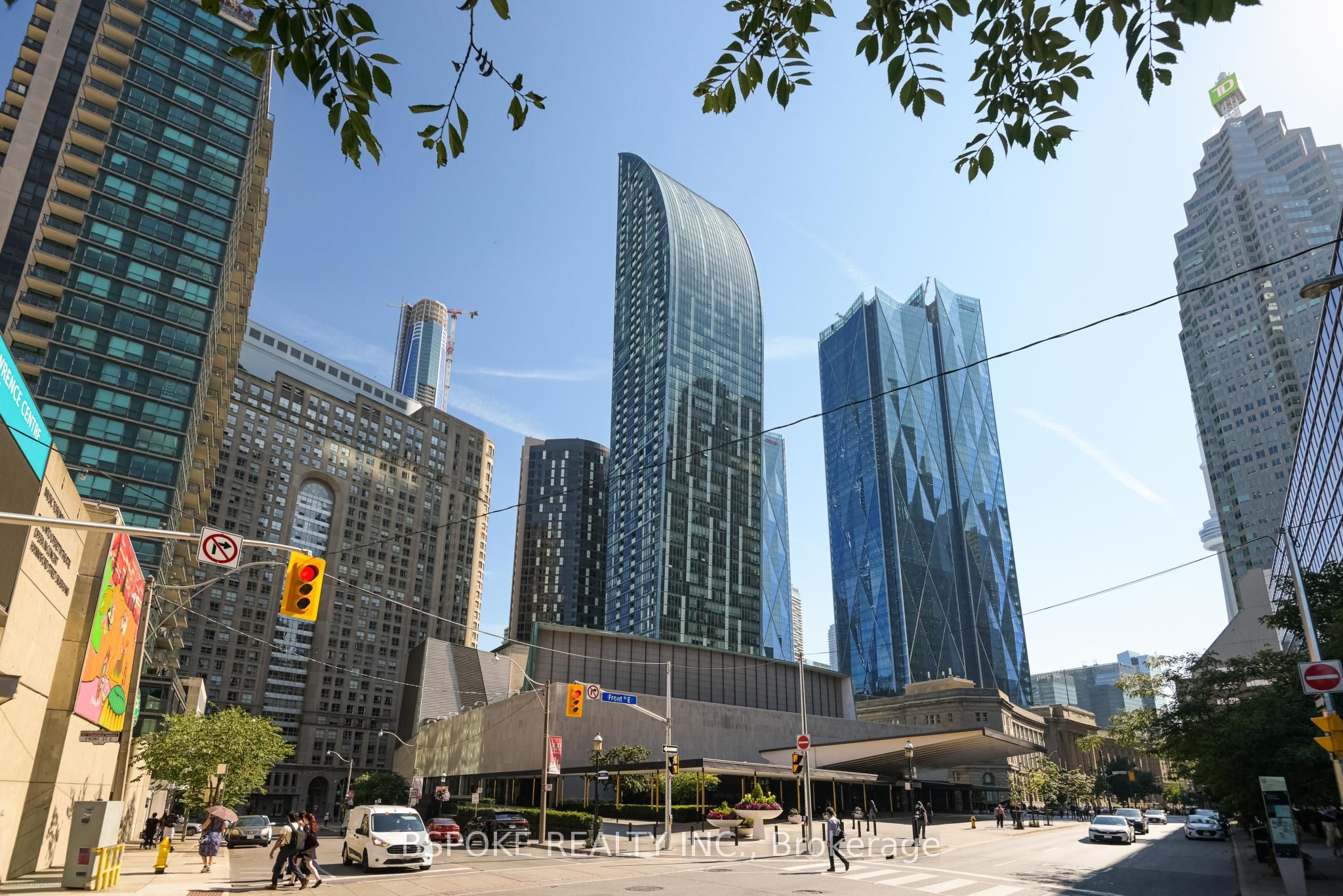 8 The Esplanade Avenue 1502, Toronto, ON M5E 0A6 photo 3