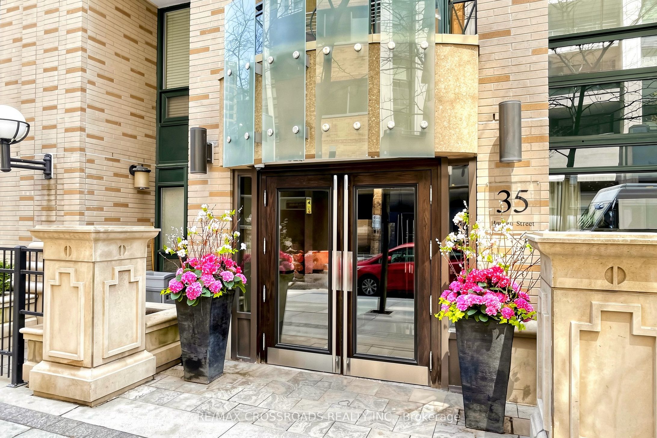 35 Hayden Street 1201, Toronto, ON M4Y 3C3