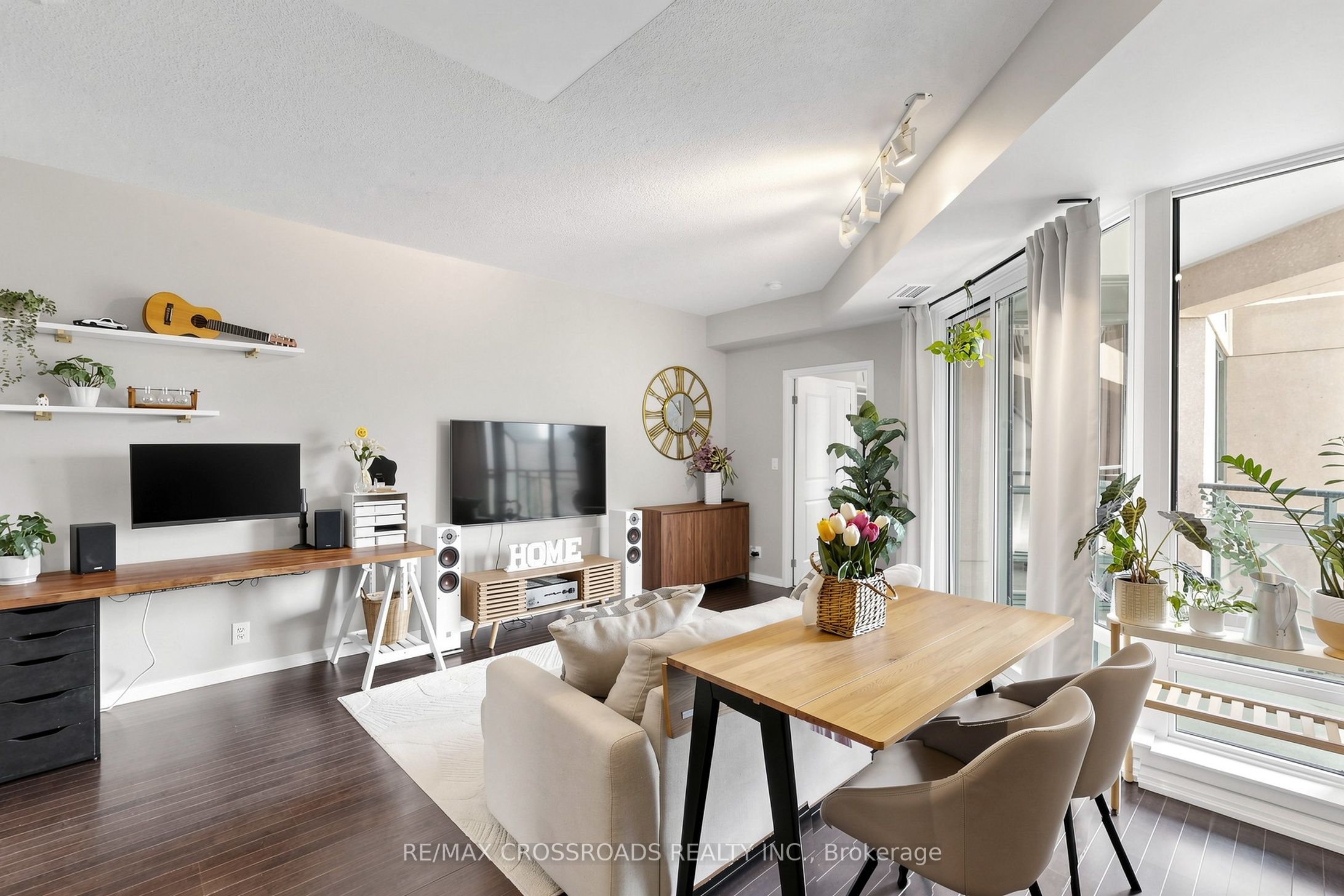 35 Hayden Street 1201, Toronto, ON M4Y 3C3 photo 3