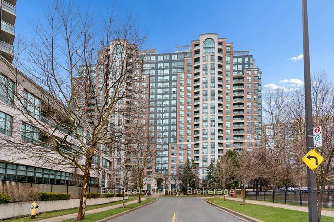 23 Lorraine Drive 318, Toronto, ON M2N 6Z6 photo 2