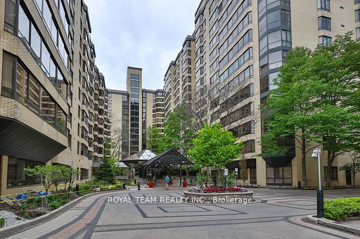 211 N Saint patrick Street S C-PH 10, Toronto, ON M5T 2Y9 photo 2