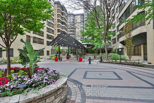 211 N Saint patrick Street S C-PH 10, Toronto, ON M5T 2Y9 photo 3