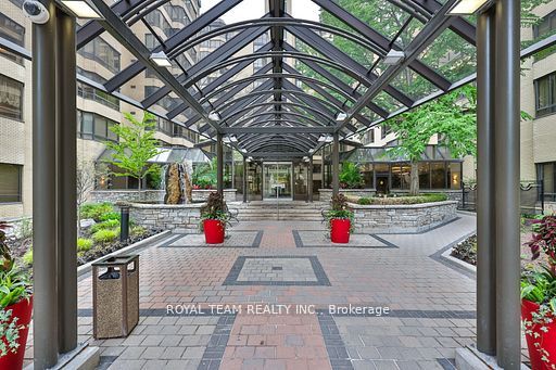 211 N Saint patrick Street S C-PH 10, Toronto, ON M5T 2Y9 photo 4