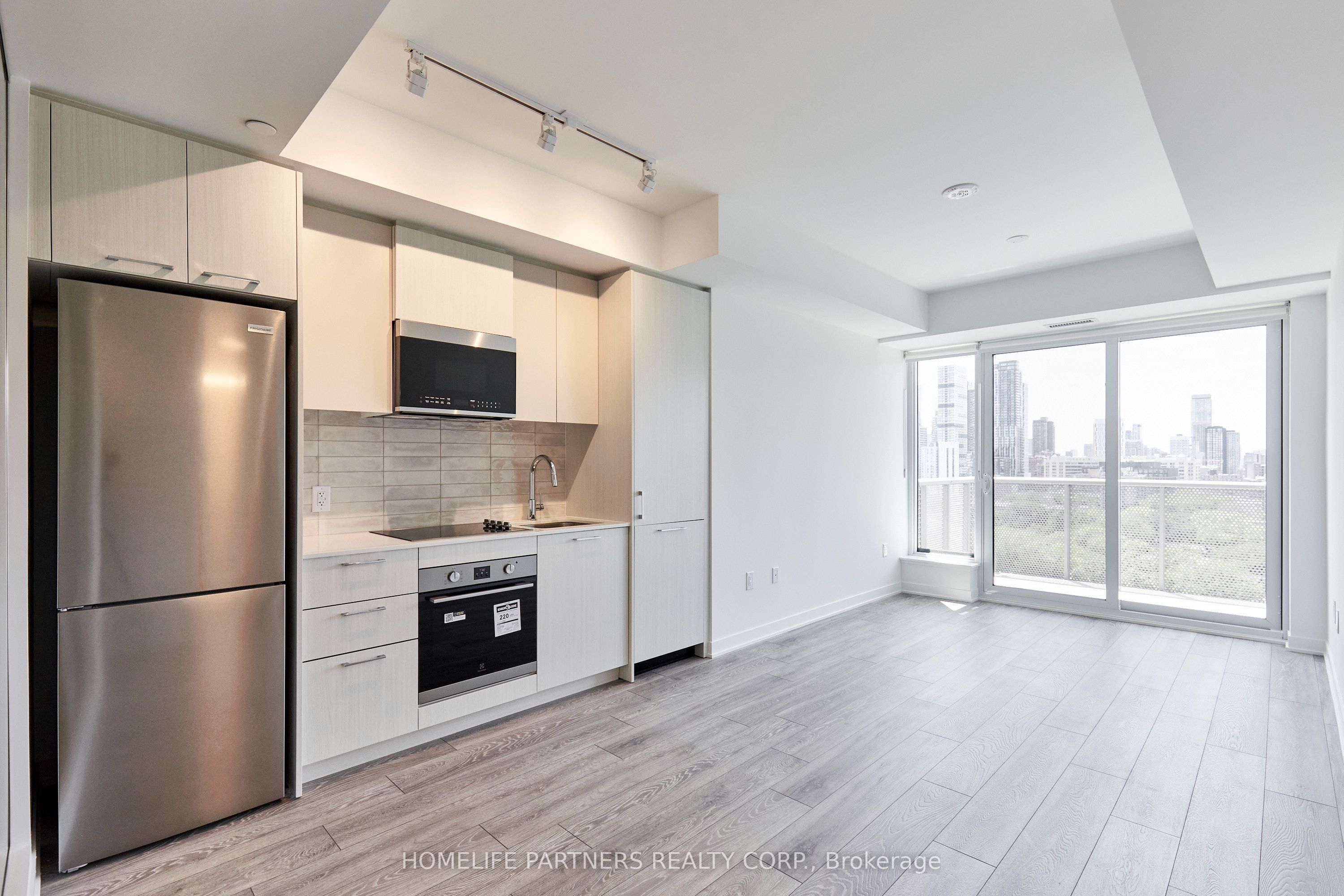 10 Oak Street 1107, Toronto, ON M5A 0Z1 photo 4